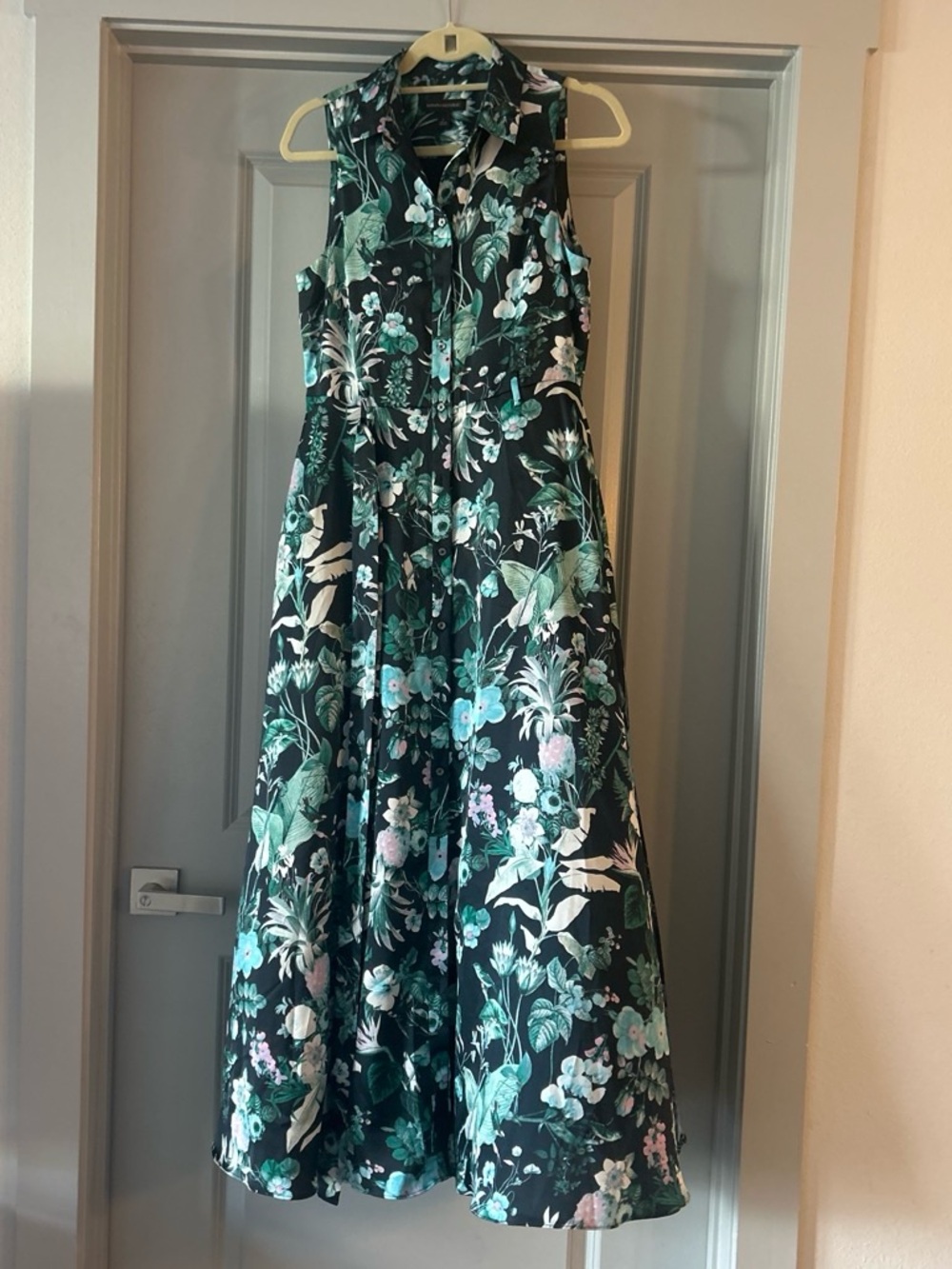 Banana Republic Black Floral Button-Up Shirt with Green and White Print
